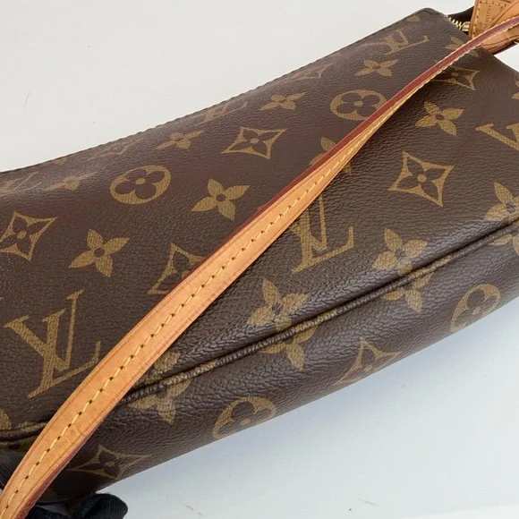 Louis Vuitton Brown Monogram Pochette Accessories Clutch Bag - Picture 10 of 16